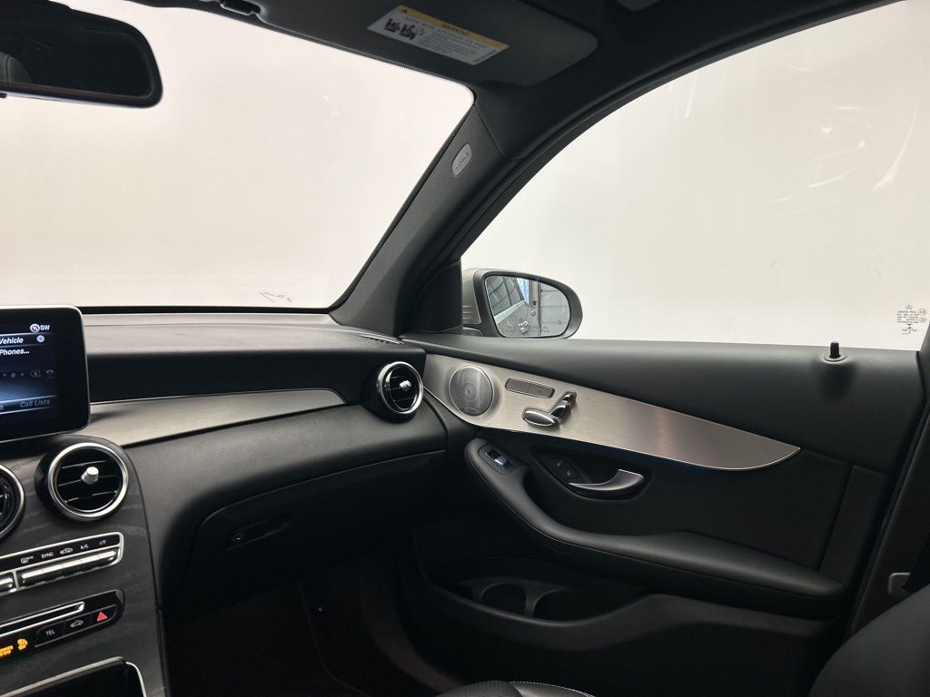 Thumbnail: 2019 Mercedes-Benz GLC - 25