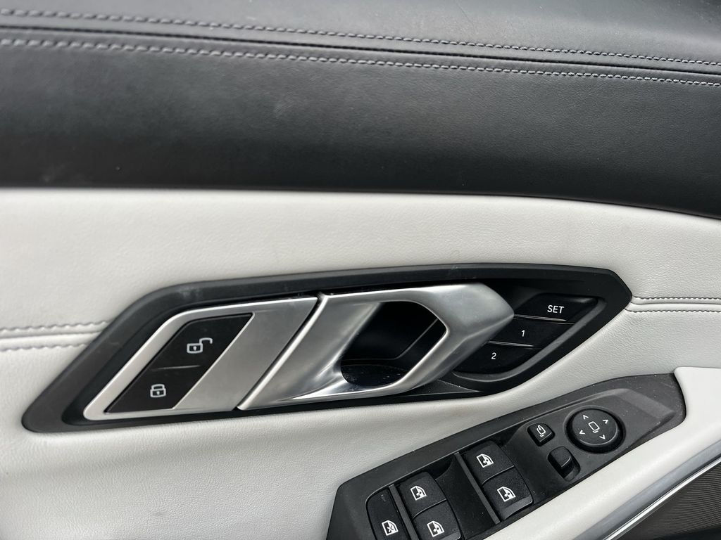 Thumbnail: 2023 BMW M3 - 13