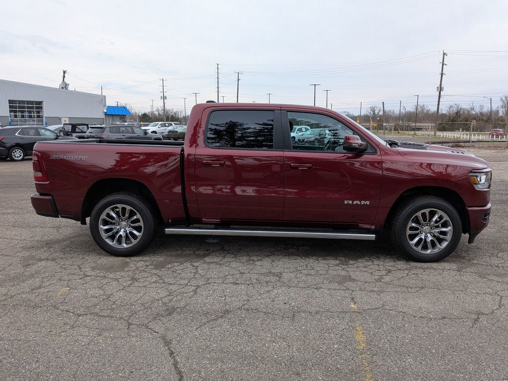 View vehicle photo 6