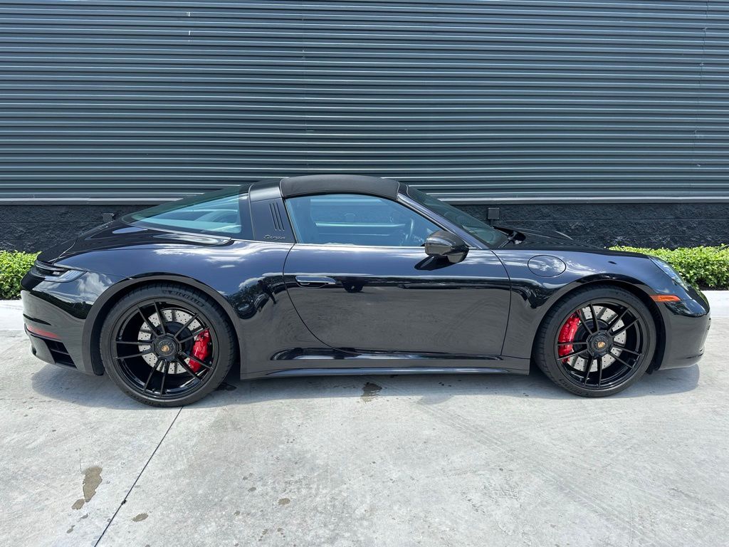 Thumbnail: 2023 Porsche 911 - 8