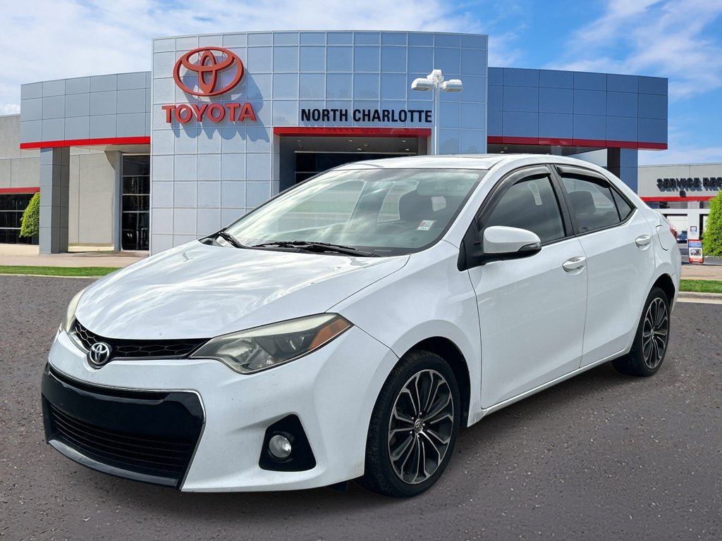 Used 2016 White Toyota S Premium image 3