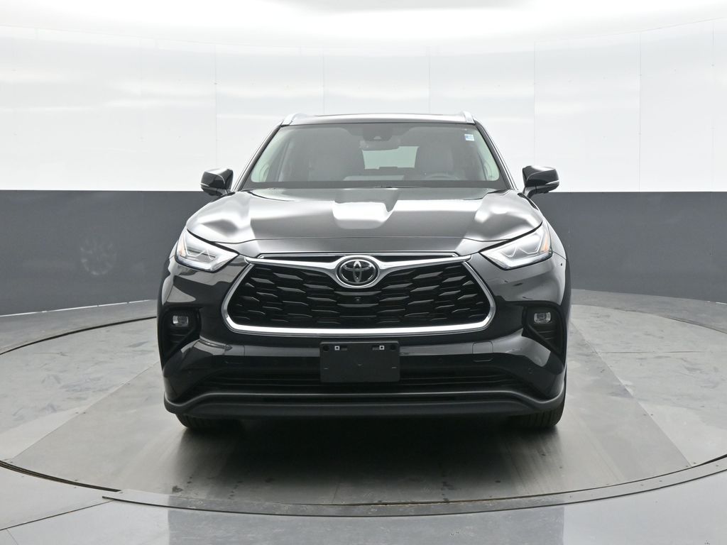 Certified 2025 Toyota Highlander Hybrid Limited with VIN 5TDXBRCHXSS681900 for sale in Kansas City