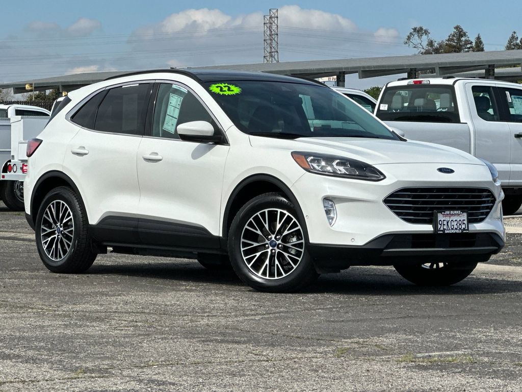 Star White Metallic Tri-Coat 2022 Ford Escape Hybrid Plug-in Titanium FWD SUV / Crossover Front-Wheel Drive Continuously Variable Transmission