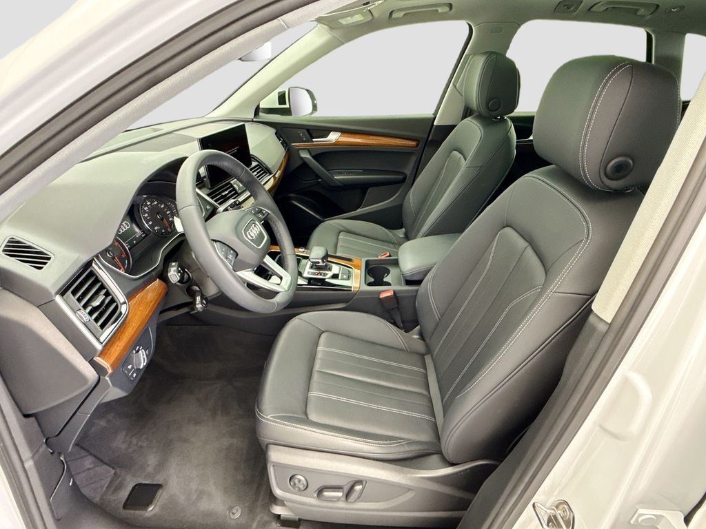 Thumbnail: 2023 Audi Q5 - 17
