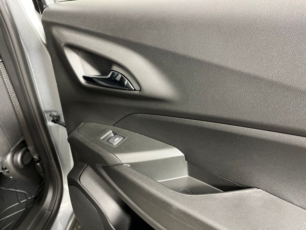 Thumbnail: 2026 Chevrolet Trax - 16