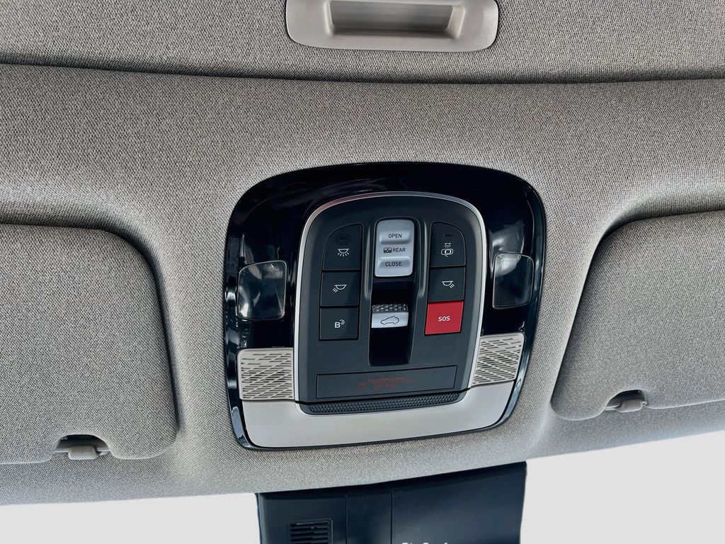 2023 Hyundai Palisade Limited White at Baytown Hyundai