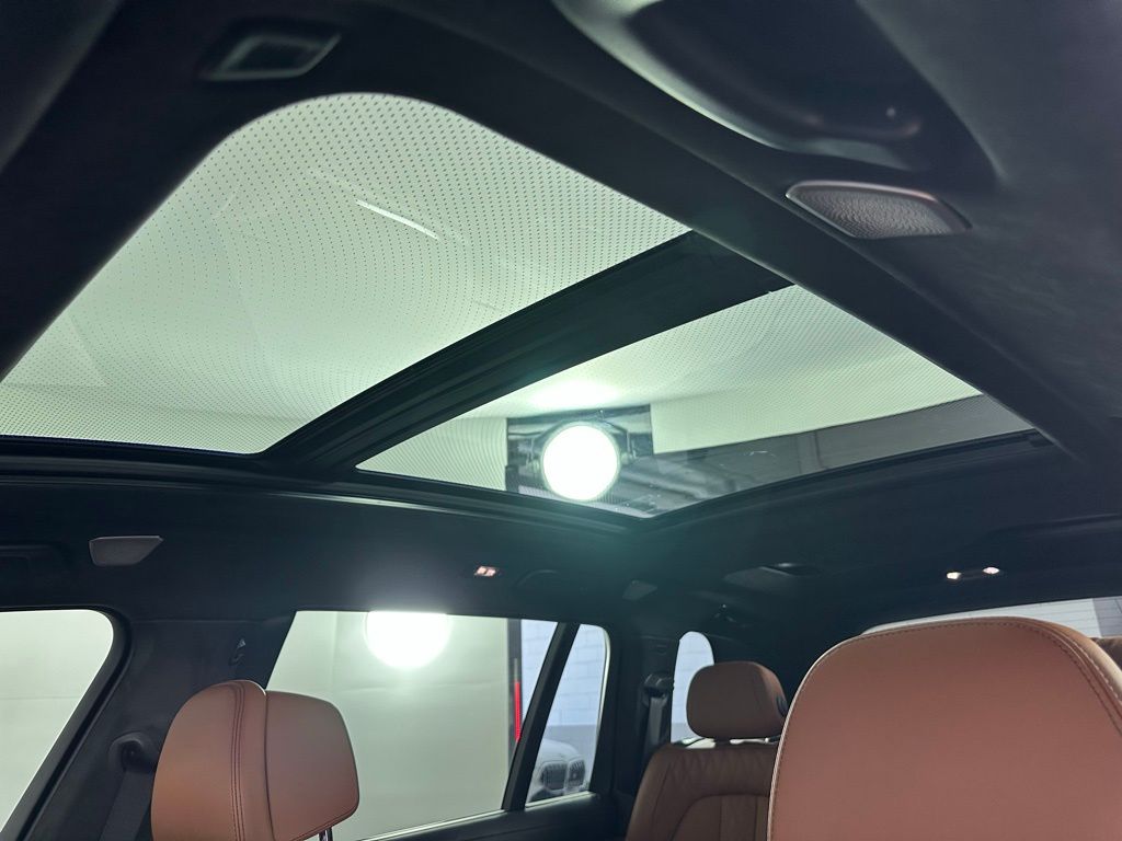 Thumbnail: 2023 BMW X7 - 24