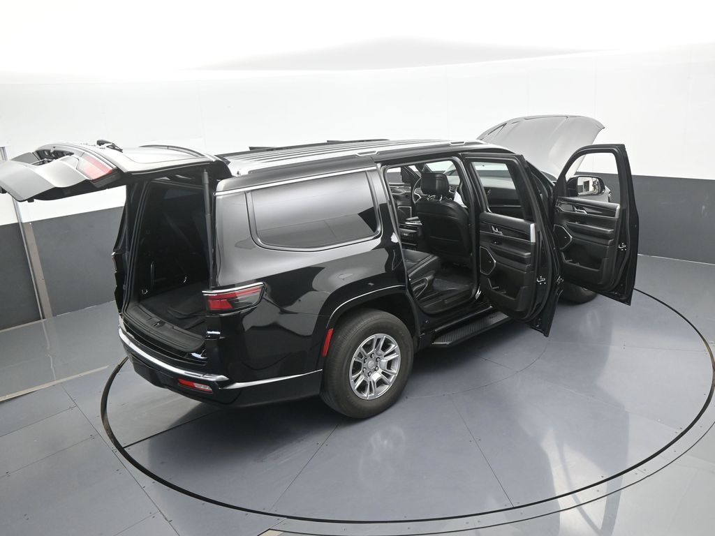 Used 2024 Diamond Black Crystal Pearlcoat Jeep Base image 63