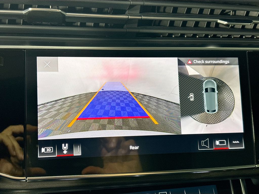 2023 Audi Q8 55 Premium