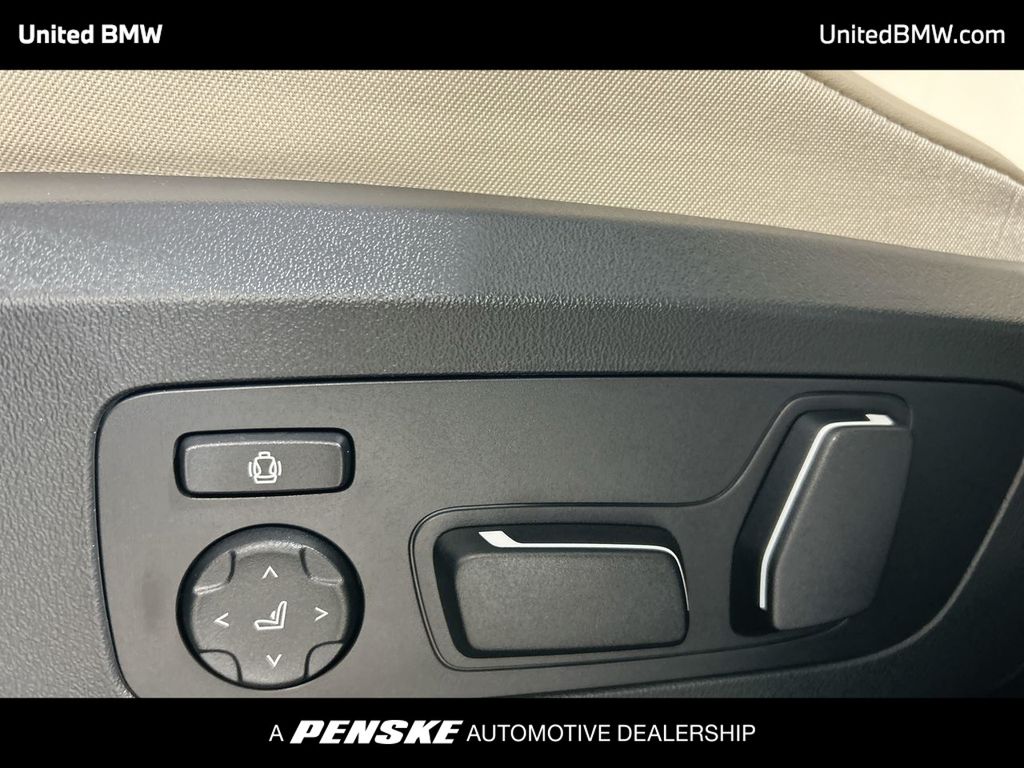 Thumbnail: 2026 BMW X3 - 12