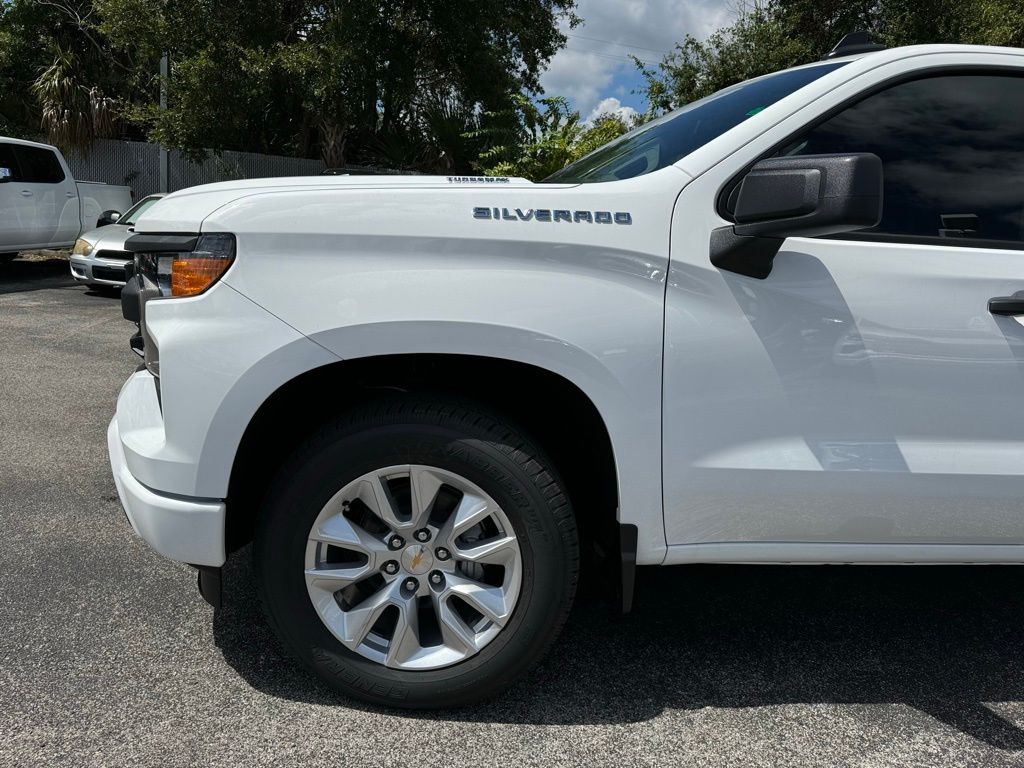 2025 Chevrolet Silverado 1500 Custom 11