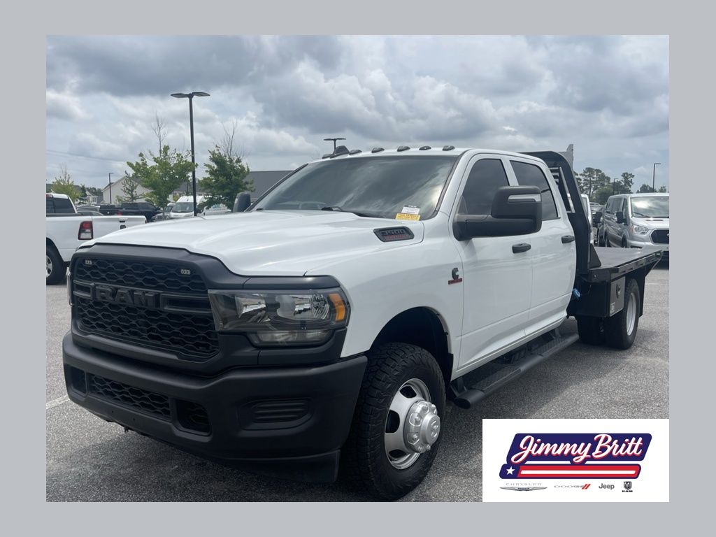 Bright White Clearcoat 2024 RAM 3500 Chassis Tradesman Crew Cab LB DRW 4WD Pickup Truck Four-Wheel Drive 6-Speed Automatic