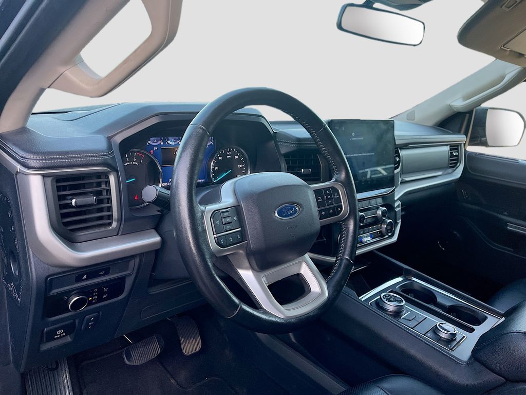 Used 2024 Black Ford XLT image 9