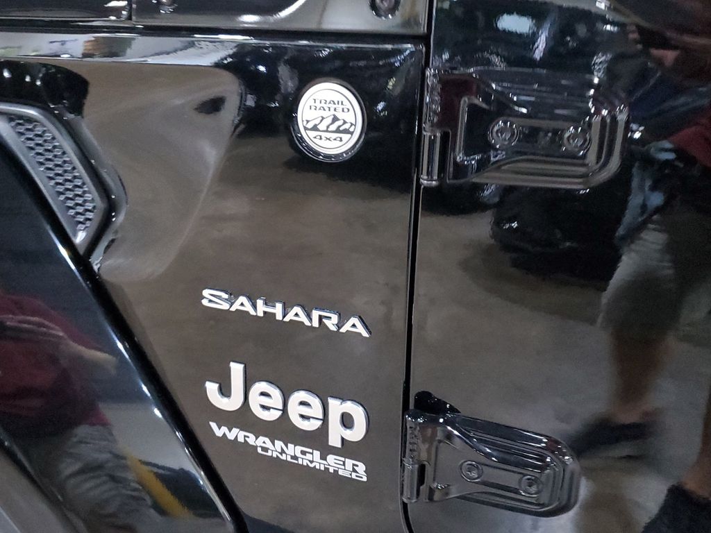 2018 Jeep Wrangler Unlimited Sahara 40