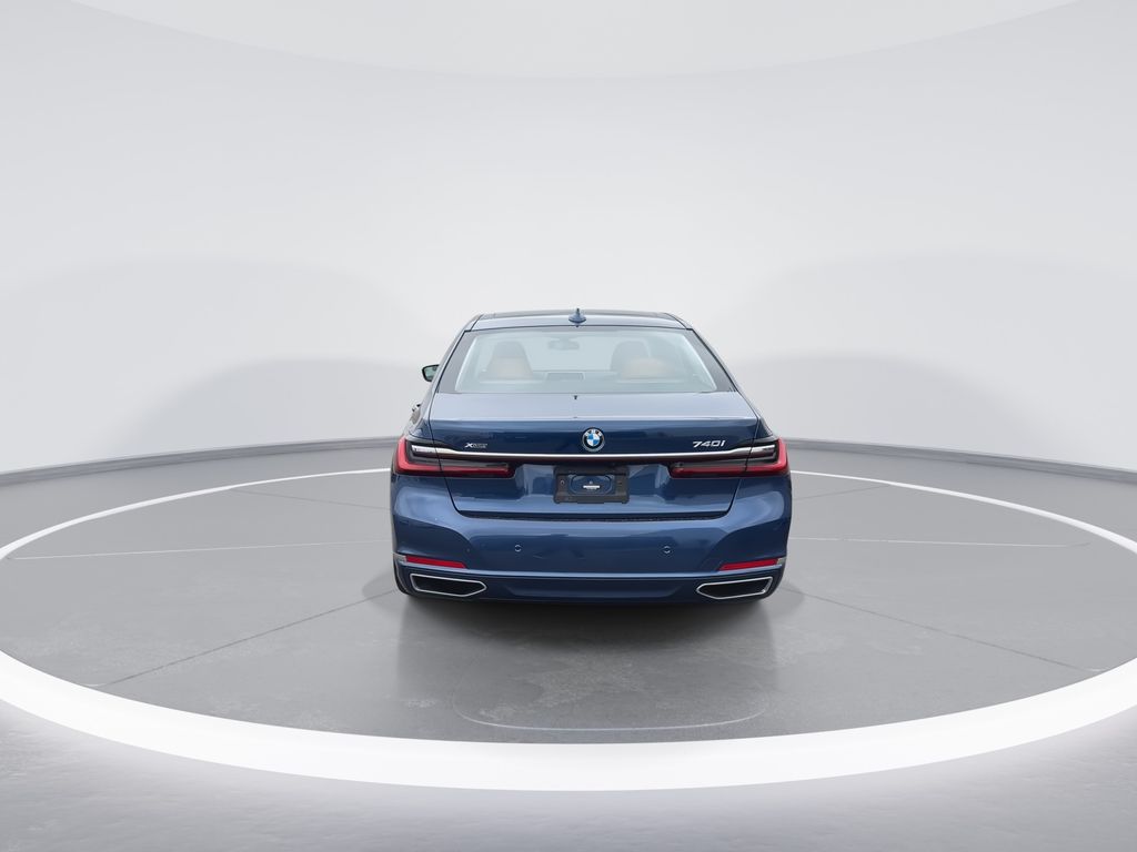 Thumbnail: 2022 BMW 7 Series - 7