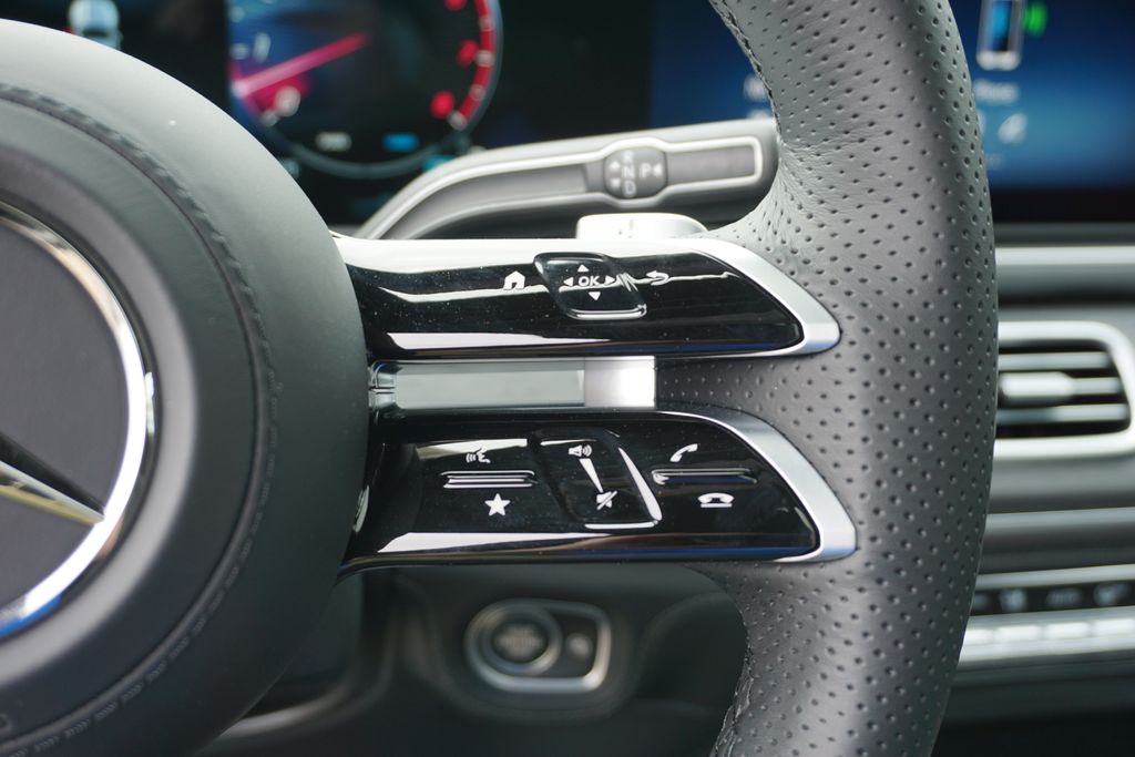 2025 Mercedes-Benz GLS 450 4MATIC 27