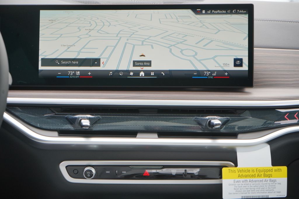 2025 BMW X7 xDrive40i 15