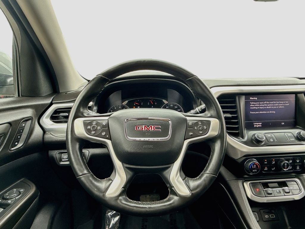 2023 GMC Acadia SLT - 10