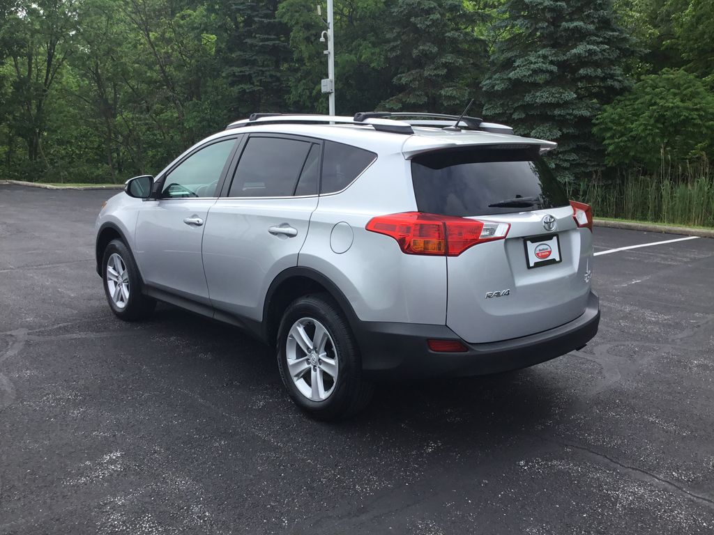 2014 Toyota RAV4 XLE 3