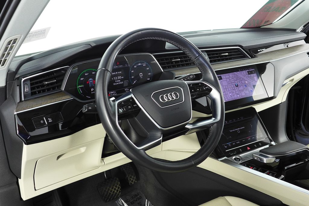 Thumbnail: 2024 Audi Q8 e-tron - 30