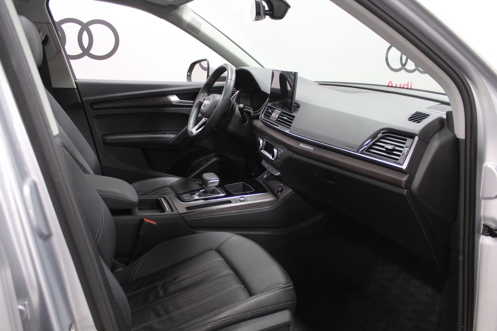 Thumbnail: 2022 Audi Q5 - 32