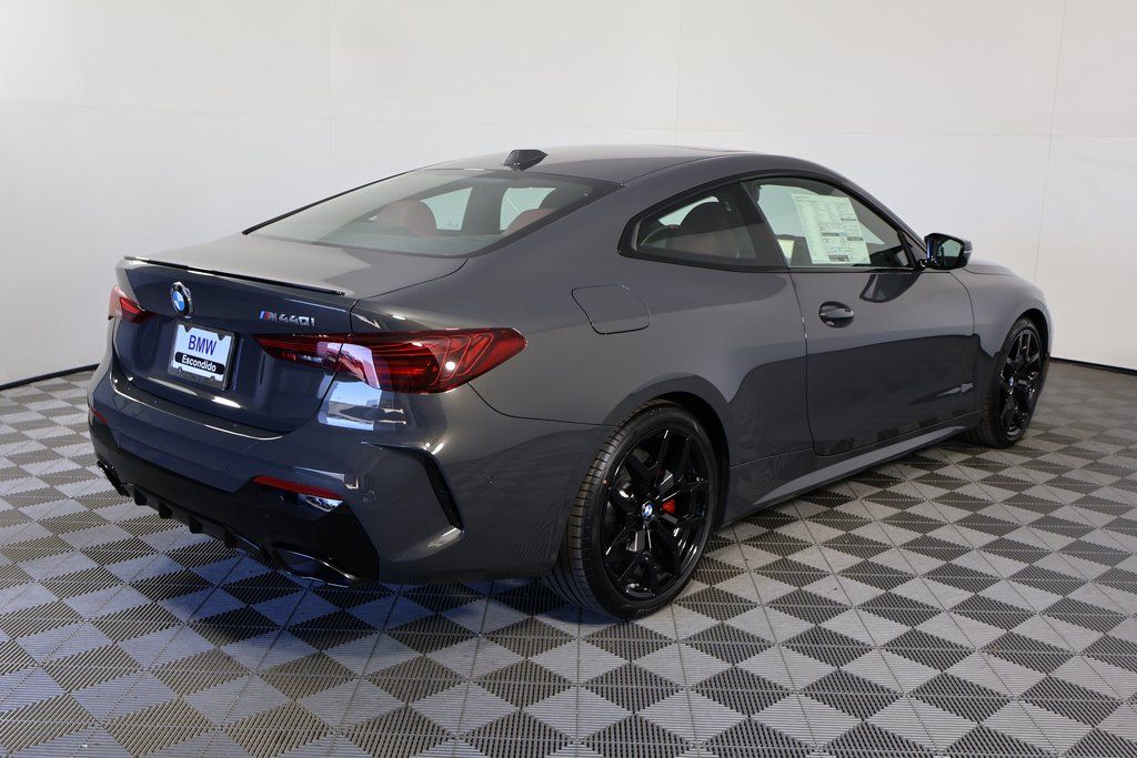 Thumbnail: 2026 BMW 4 Series - 2