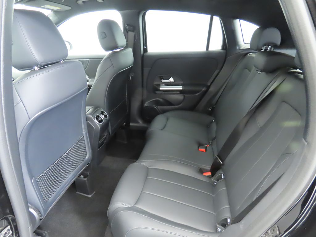 Thumbnail: 2025 Mercedes-Benz GLA - 22