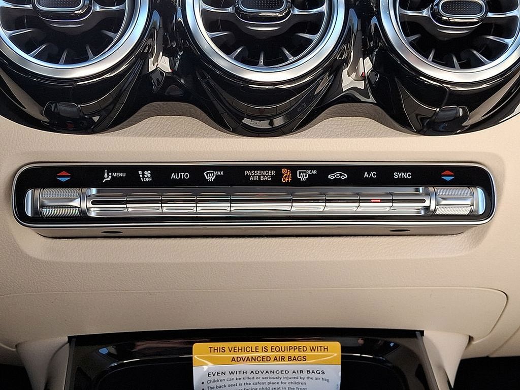 Thumbnail: 2025 Mercedes-Benz GLB - 11