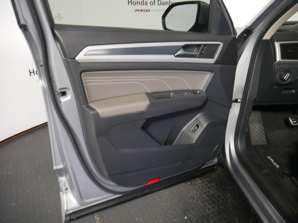 Thumbnail: 2021 Volkswagen Atlas - 15