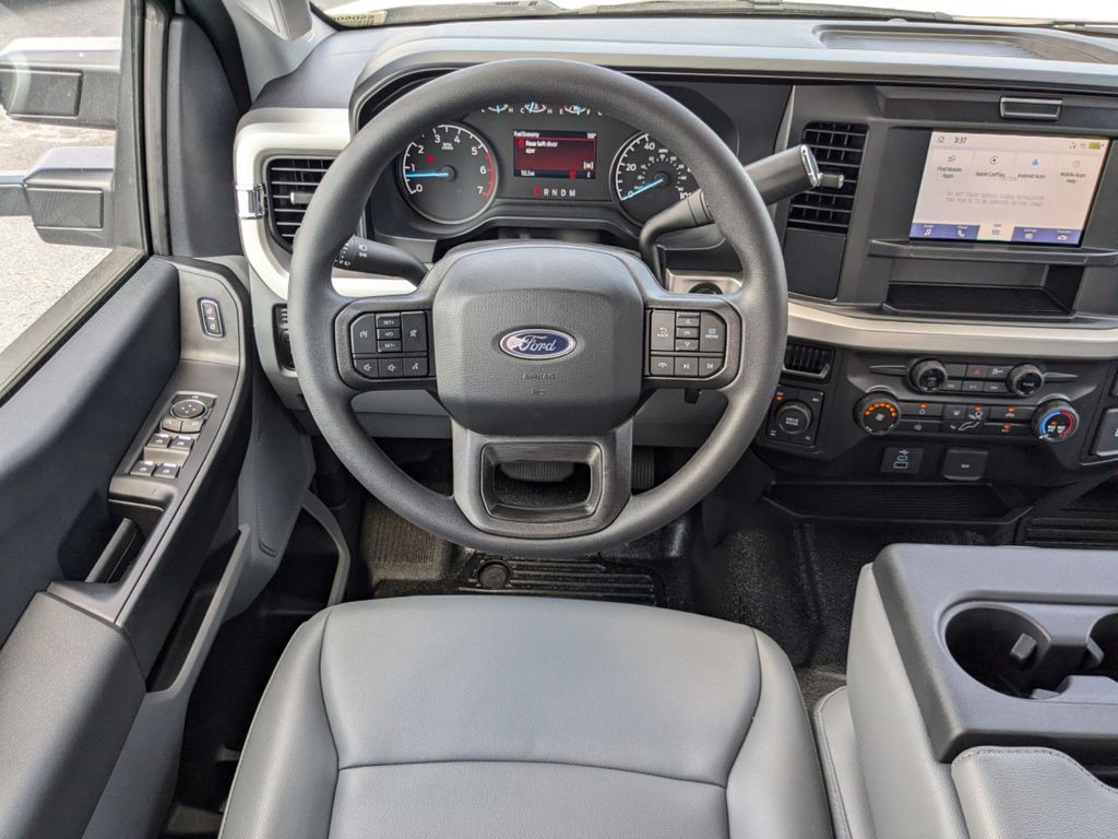 2025 Ford F-250 Super Duty XL