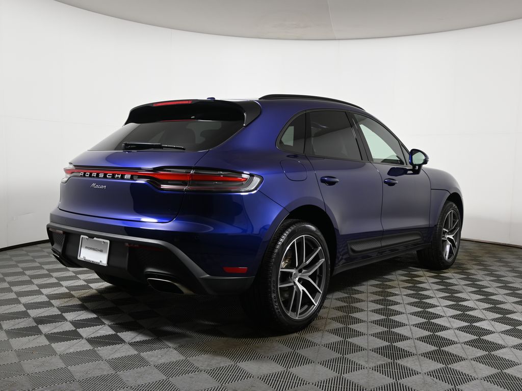 Thumbnail: 2025 Porsche Macan - 7