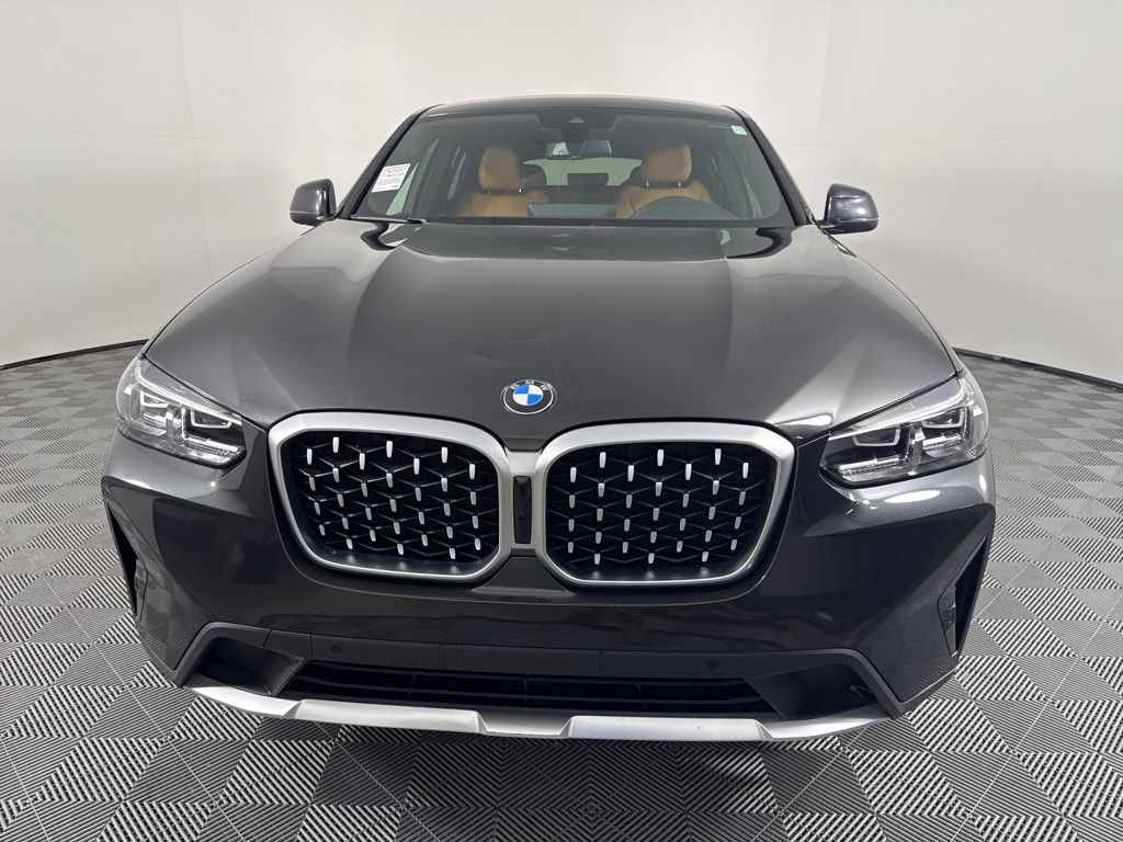 Thumbnail: 2023 BMW X4 - 2