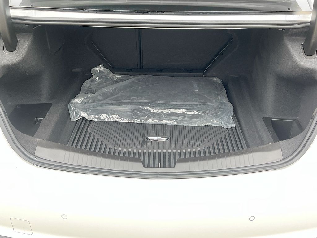 Used 2024 White Cadillac V-Series image 28