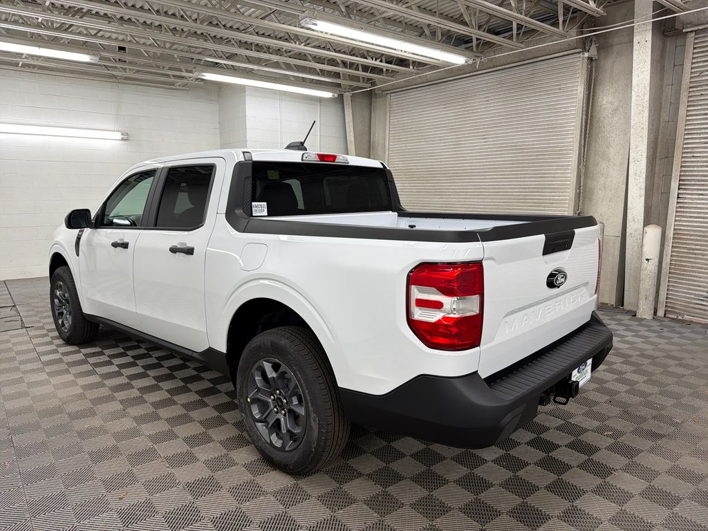 New 2026 White Ford XLT image 9