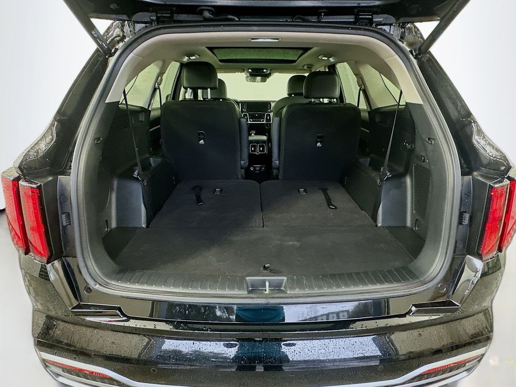 Thumbnail: 2023 Kia Sorento - 26