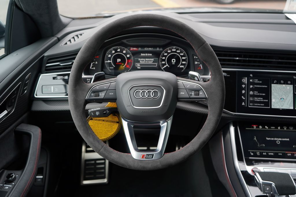 Thumbnail: 2026 Audi RS Q8 - 9