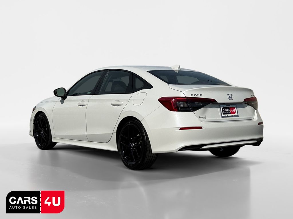 View vehicle photo 5