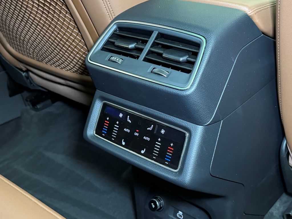 2023 Audi e-tron Premium Plus 27