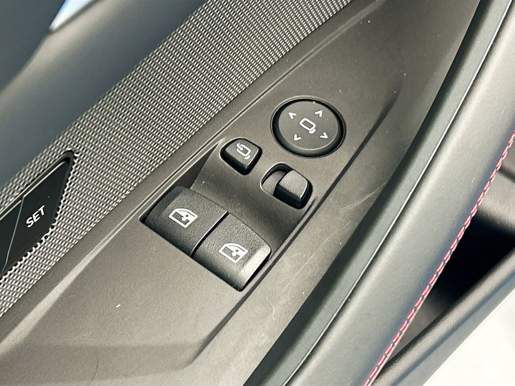 Thumbnail: 2025 BMW M4 - 22