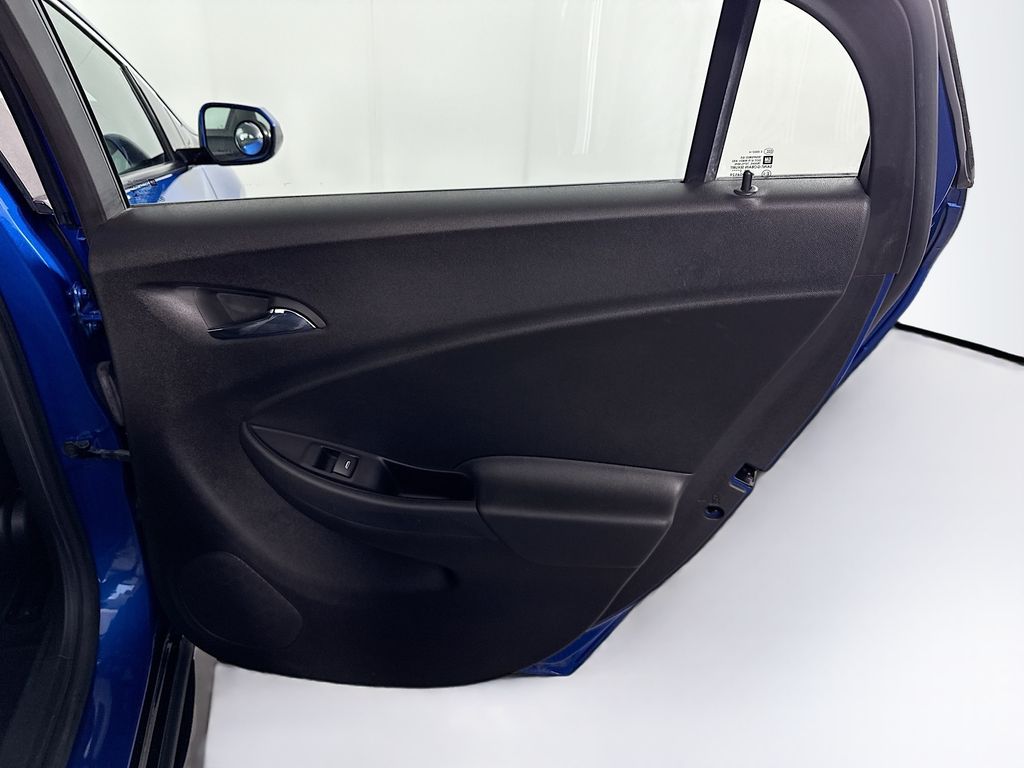 Thumbnail: 2016 Chevrolet Volt - 27