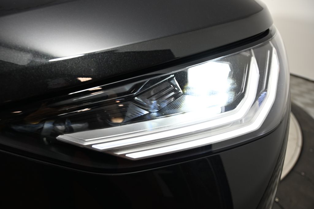 Thumbnail: 2025 BMW X3 - 9