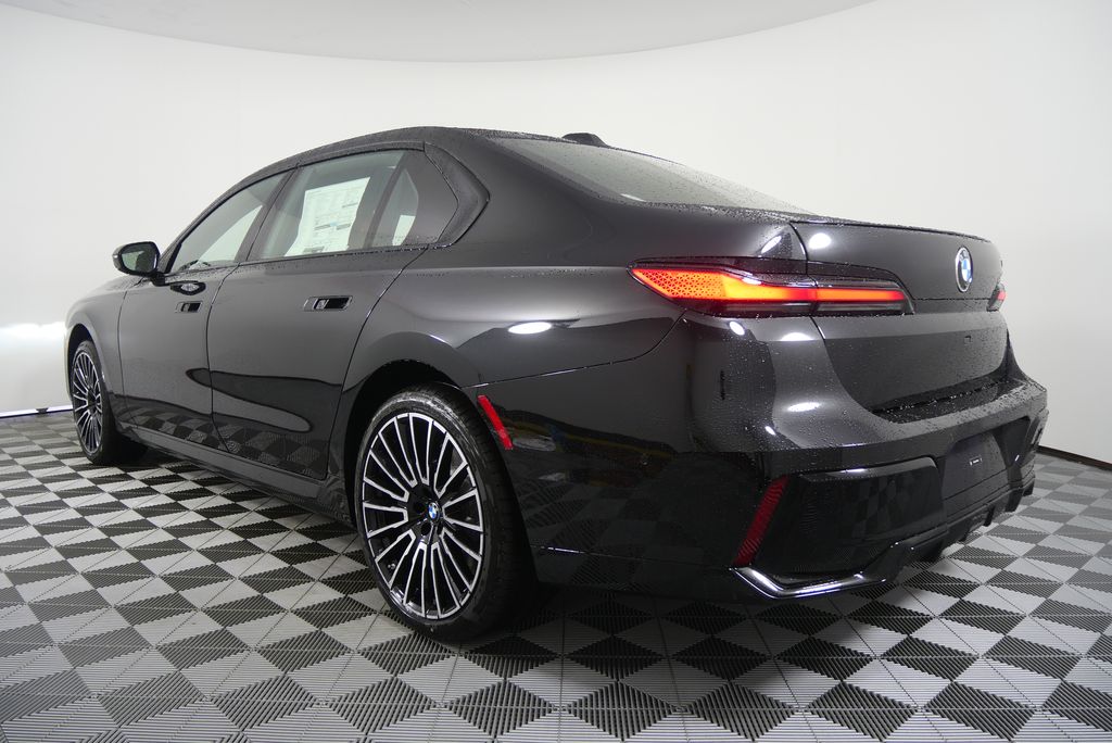 Thumbnail: 2026 BMW 7 Series - 5