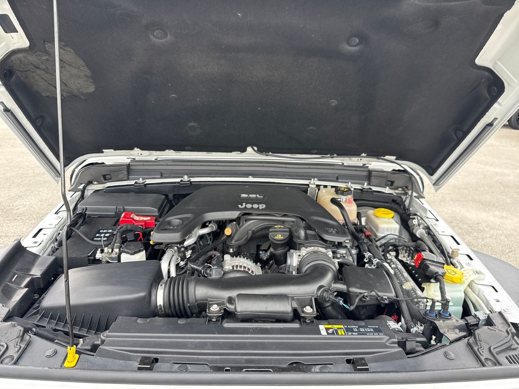 Certified Used 2019 White Jeep Sport S image 26