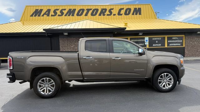 Gray 2016 GMC Canyon Pickup Truck Four-Wheel Drive 6-Speed Automatic