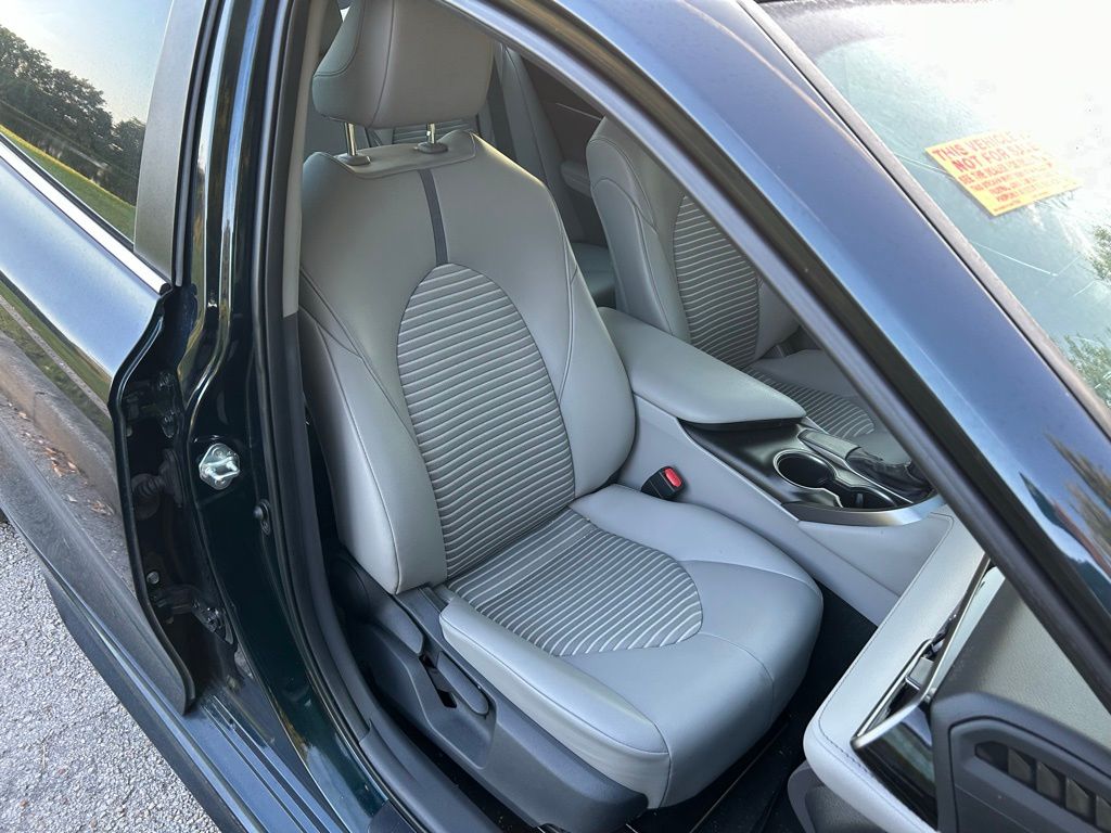 2021 Toyota Camry SE 15