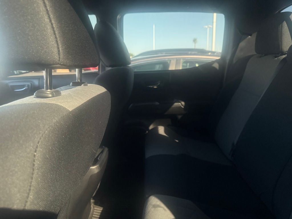 Thumbnail: 2022 Toyota Tacoma - 10