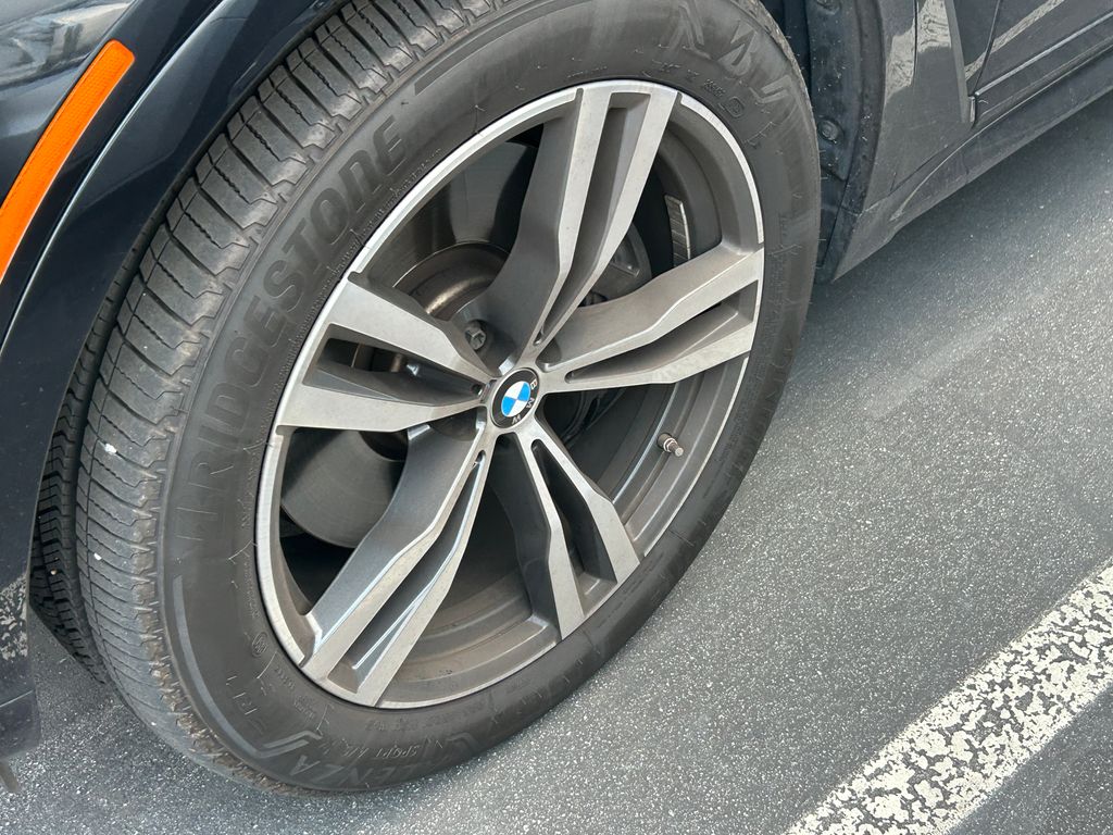 Thumbnail: 2023 BMW X7 - 3