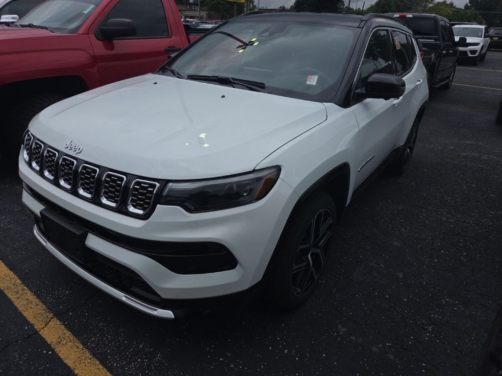 Bright White Clearcoat 2025 Jeep Compass SUV / Crossover Four-Wheel Drive 8-Speed Automatic