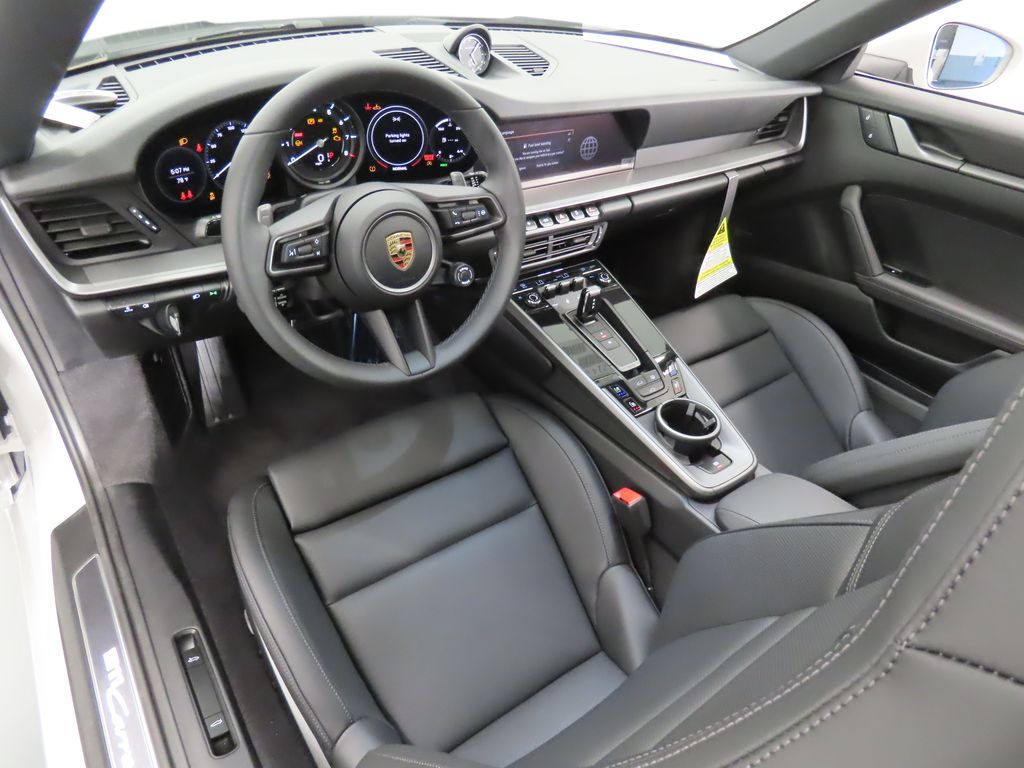 2024 Porsche 911 Carrera S 38