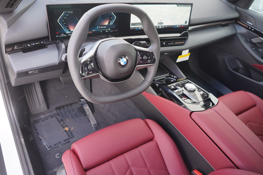 Thumbnail: 2025 BMW 5 Series - 13